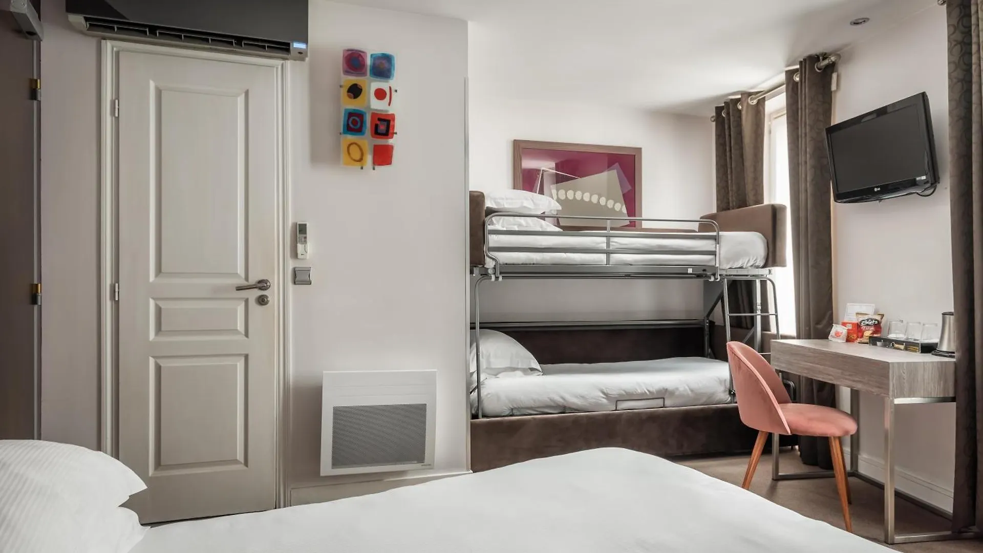 Arc De Triomphe Hotel Paris 3*,
