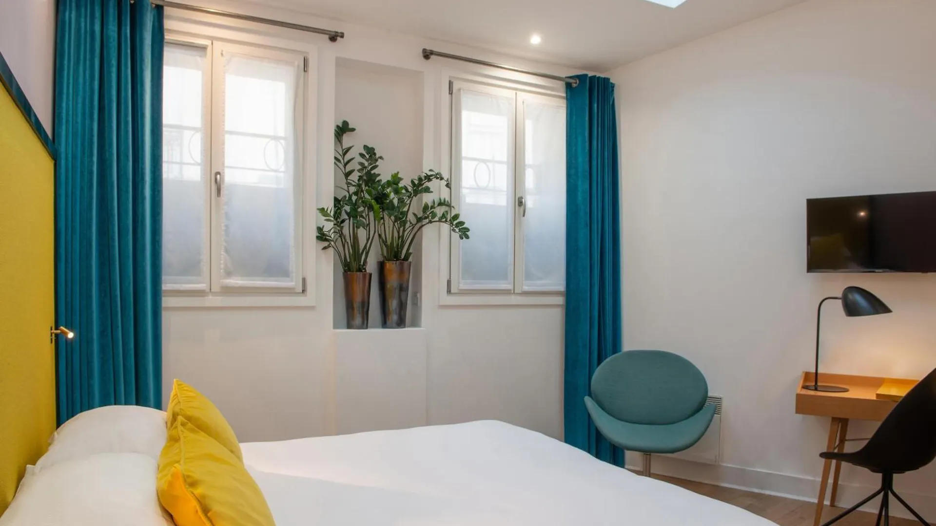 Arc De Triomphe Hotel Paris