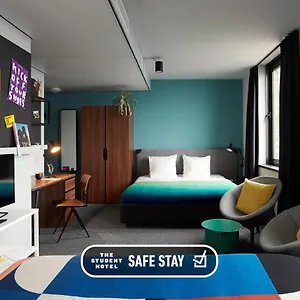 ザ スチューデント ホテル