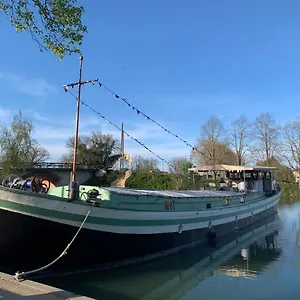  Botel Peniche Gemjo France