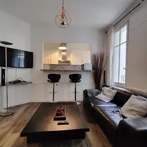 Apartment And Cozy 1b In The Heart Of