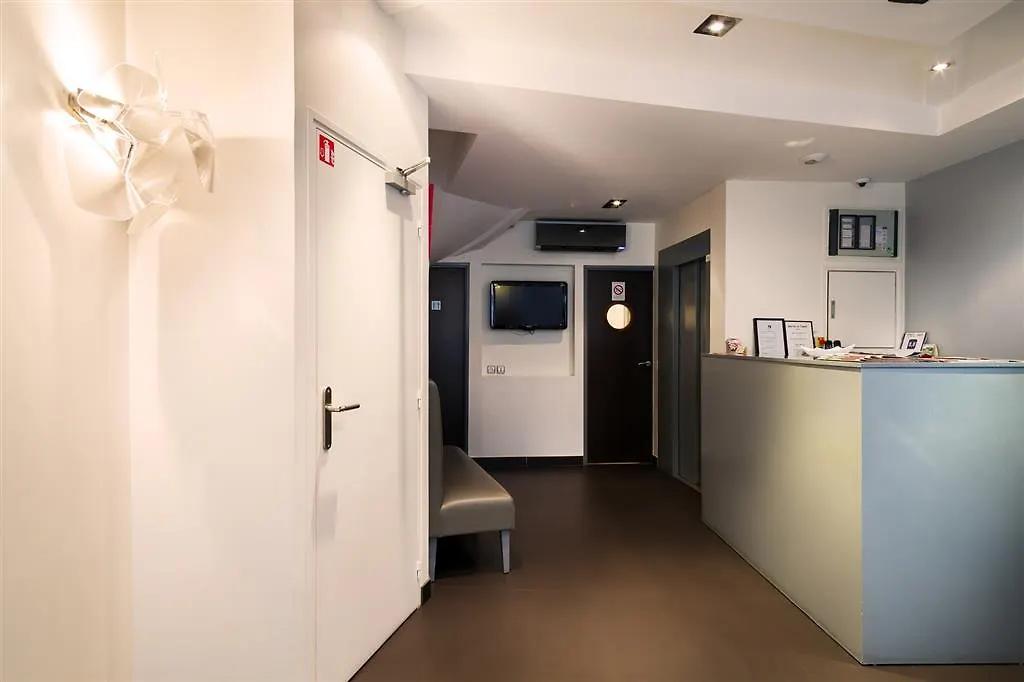 Arc De Triomphe Hotel Paris